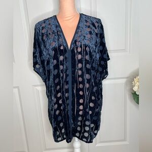 CAbi Spot On Top SZ XL Navy Blue Velvet Burnout Short Sleeve Top B12